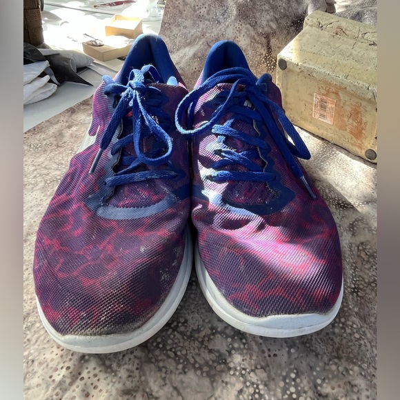 Flyknit sneakers by Nike in great condition - Picture 6 of 6